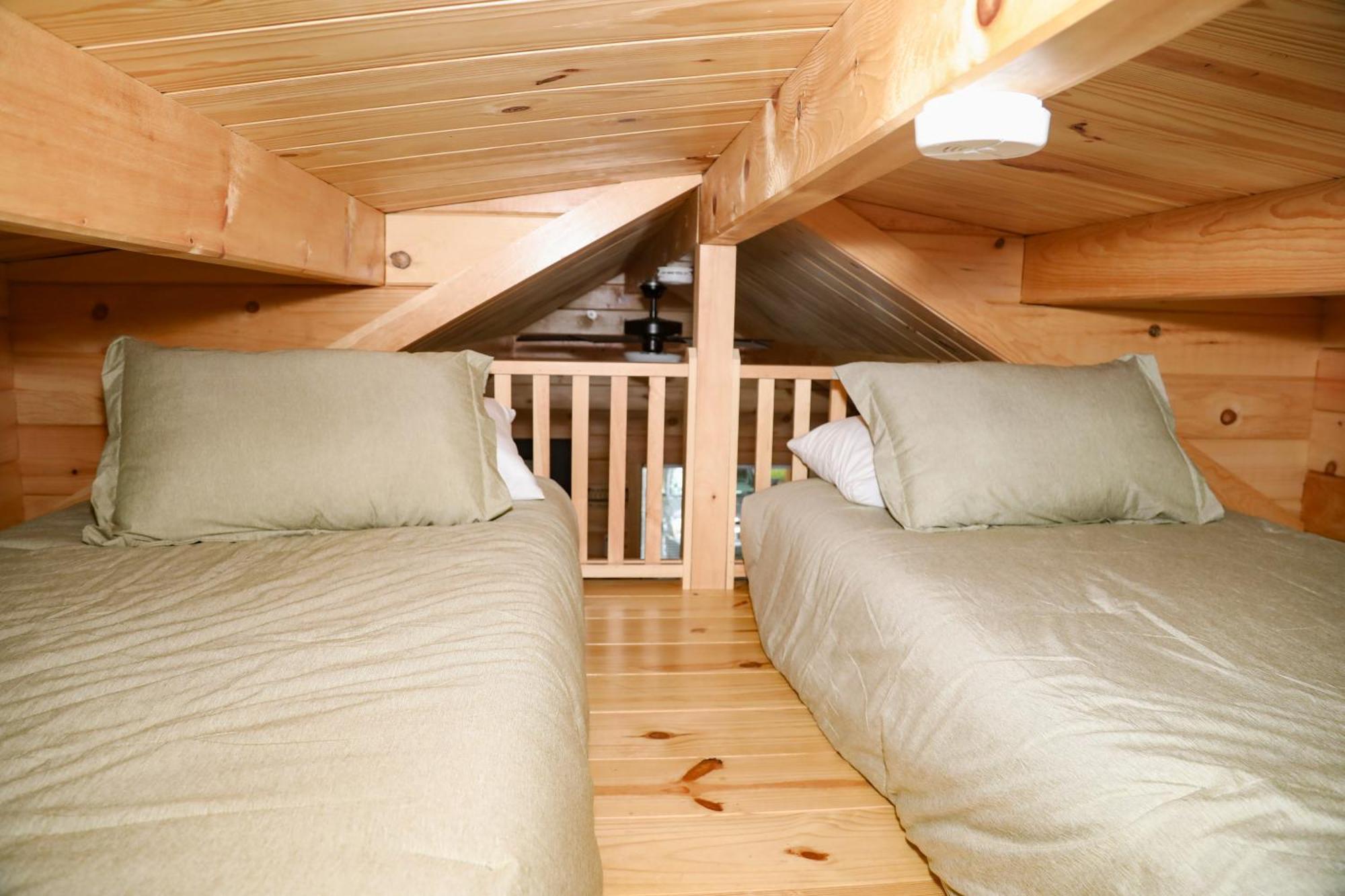 Route 6 Campground Gaines Pokoj fotografie